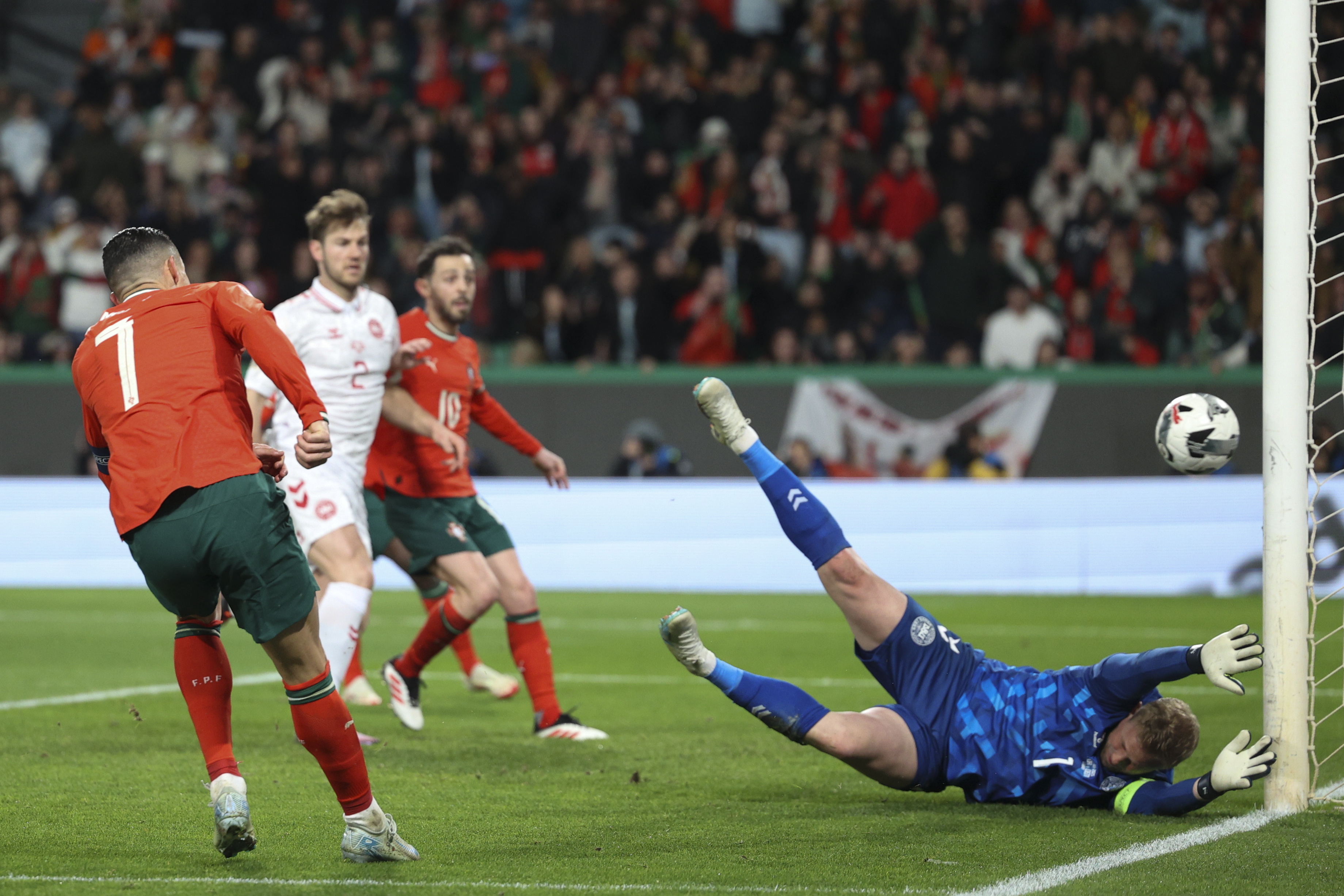 英格兰队成功晋级欧国联半决赛 英格兰队成功晋级欧国联半决赛