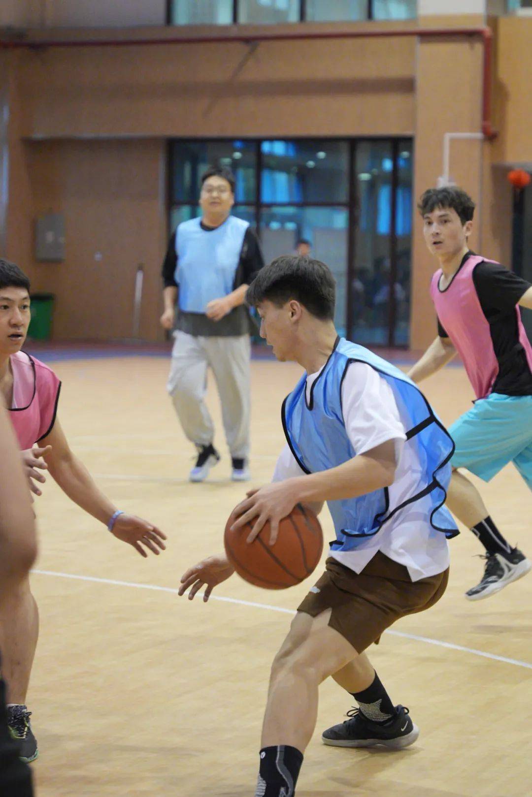 雷火电竞官网-激情篮球赛，胜者将赢得掌声和尊重