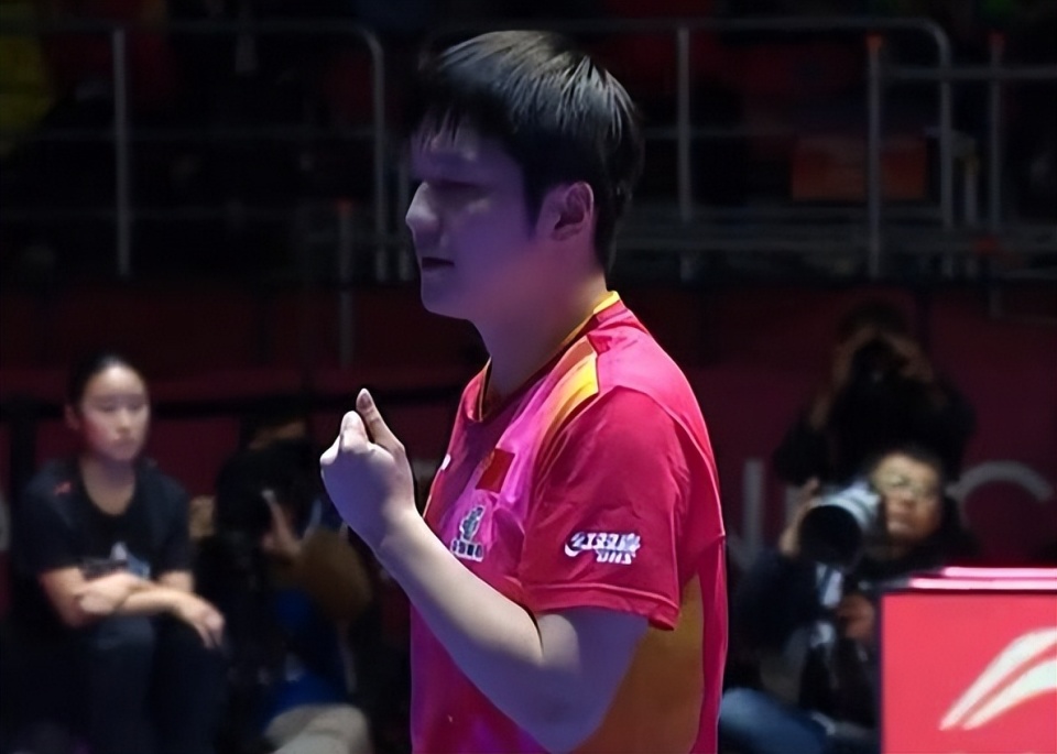 法国队碾压葡萄牙队,马龙刷新纪录 法国队碾压葡萄牙队,马龙刷新纪录