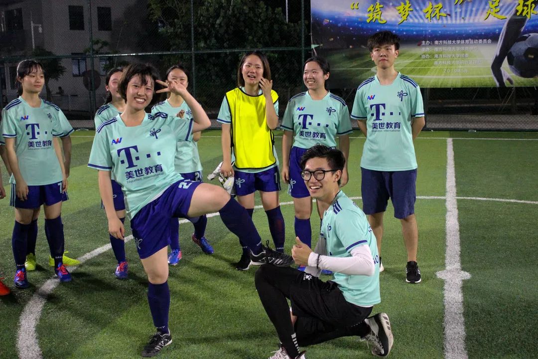 雷火电竞入驻-香港球队绝地反击，赢得观众喝彩