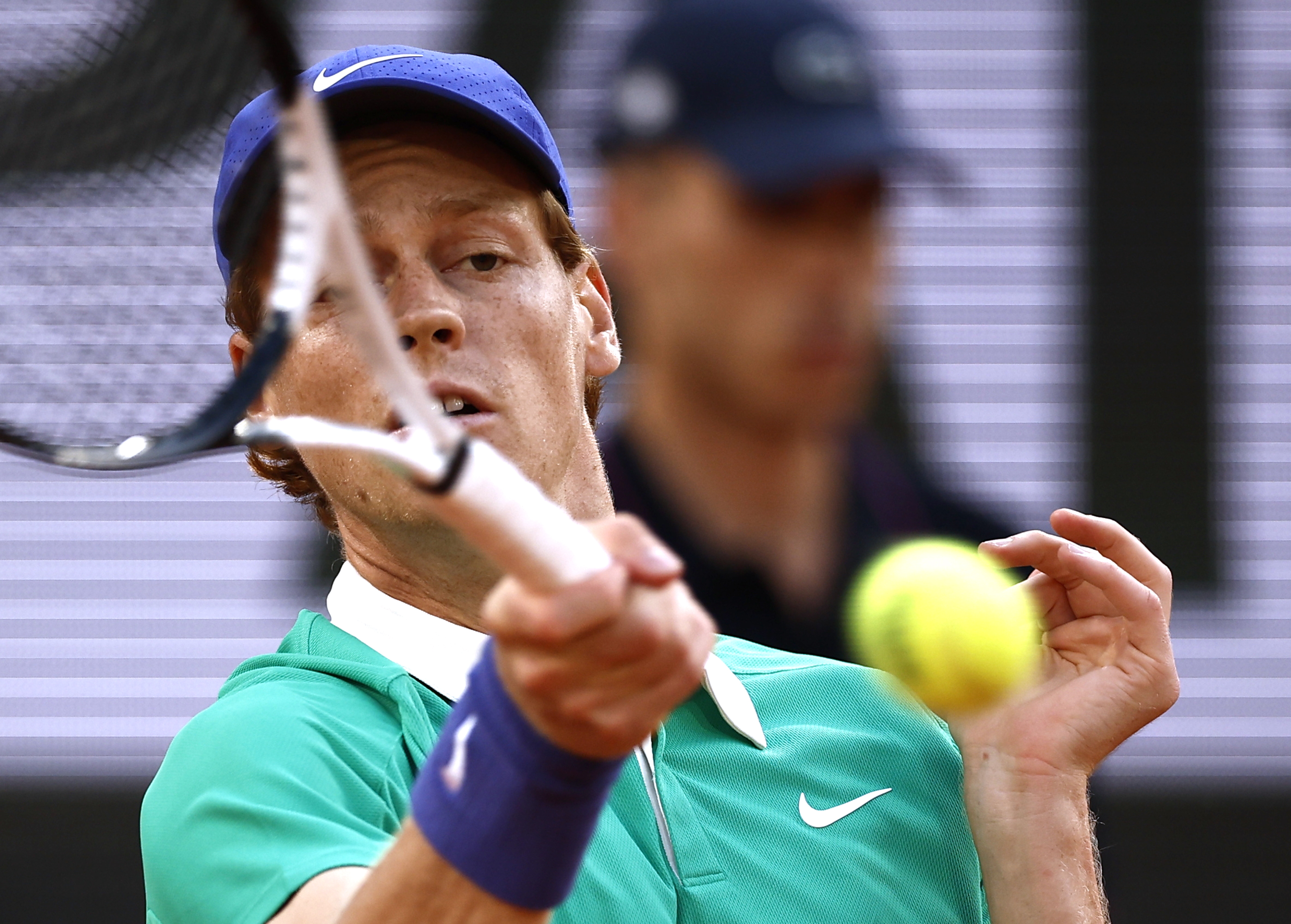 法网绝杀年终总决赛,辛纳关键制胜 法网绝杀年终总决赛,辛纳关键制胜